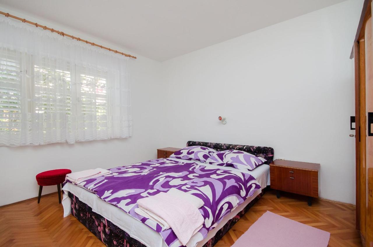 Apartments Biserka Barbat na Rabu Екстериор снимка