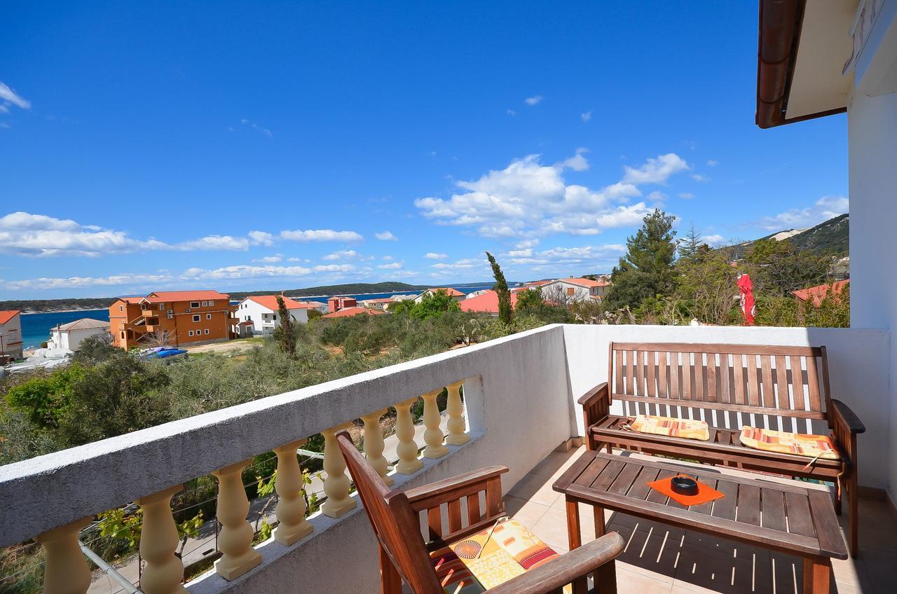 Apartments Biserka Barbat na Rabu Екстериор снимка