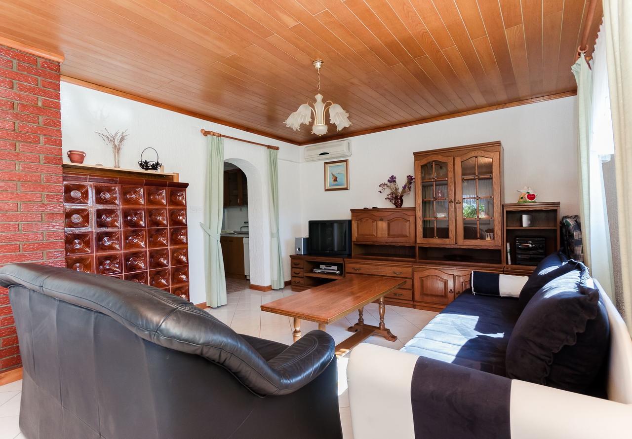 Apartments Biserka Barbat na Rabu Екстериор снимка