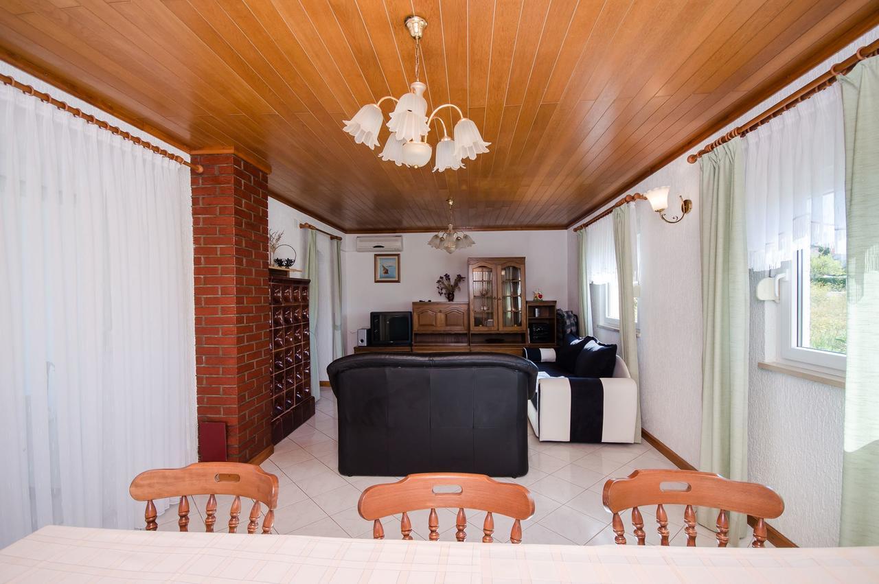 Apartments Biserka Barbat na Rabu Екстериор снимка