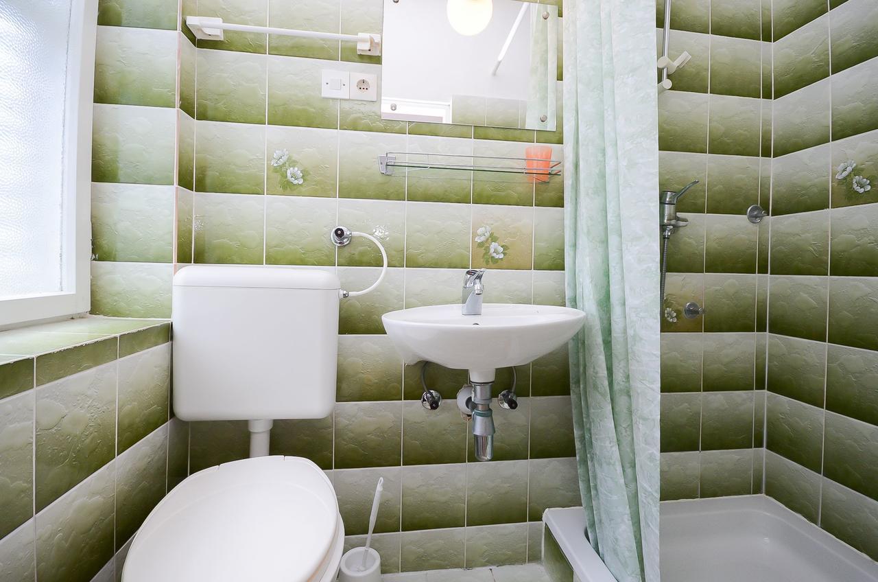 Apartments Biserka Barbat na Rabu Екстериор снимка