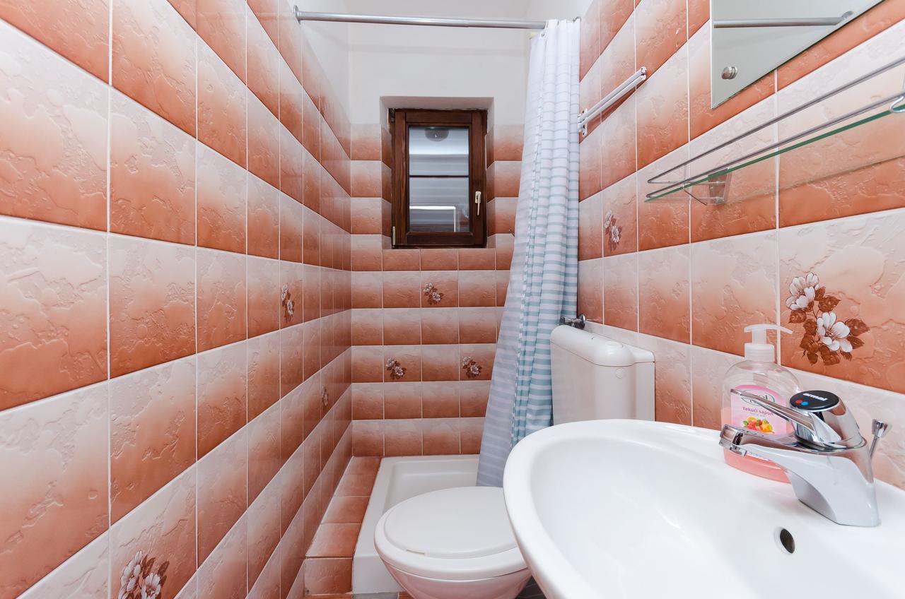 Apartments Biserka Barbat na Rabu Екстериор снимка
